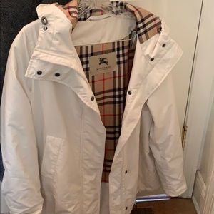 Burberry jacket size M in woman’s